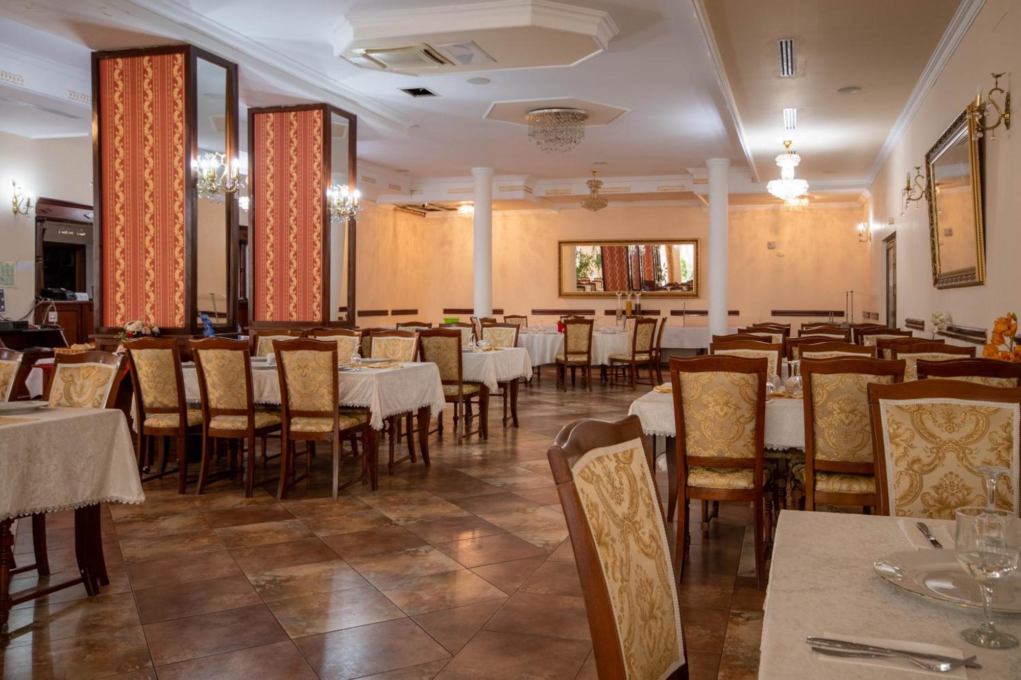 Hotel Coral Σάτου Μάρε Εξωτερικό φωτογραφία