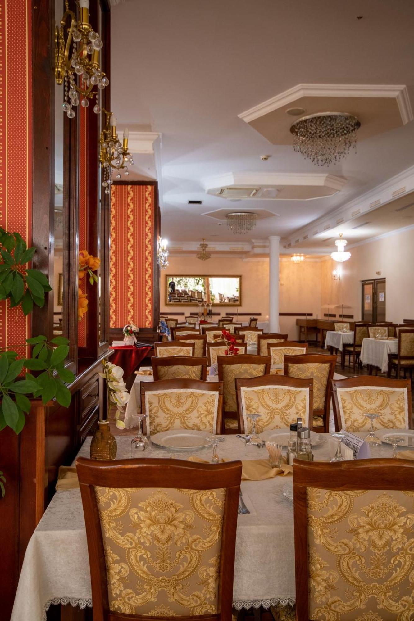 Hotel Coral Σάτου Μάρε Εξωτερικό φωτογραφία