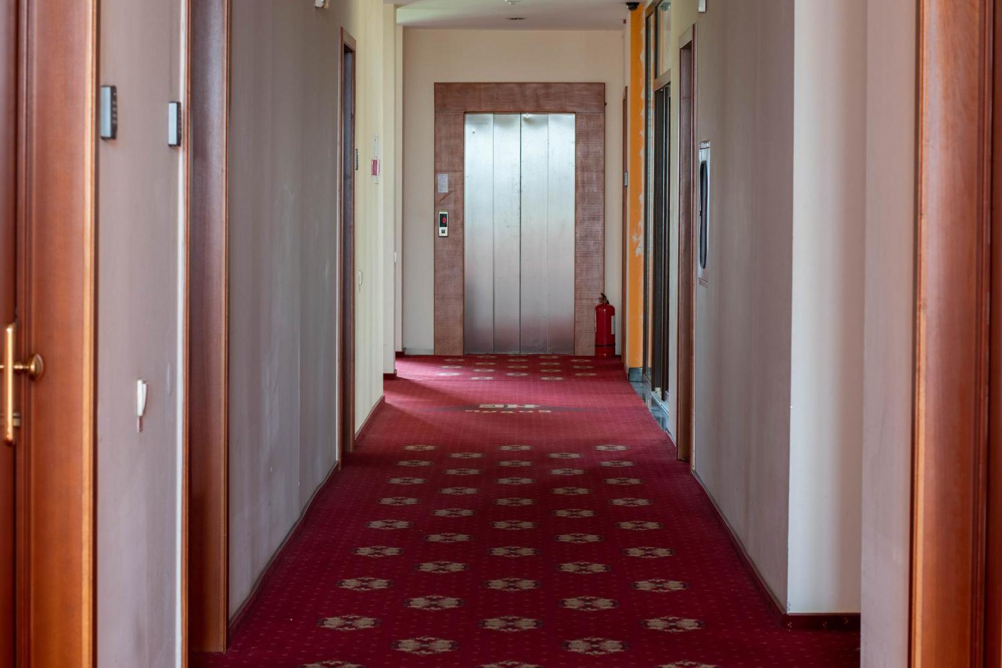 Hotel Coral Σάτου Μάρε Εξωτερικό φωτογραφία