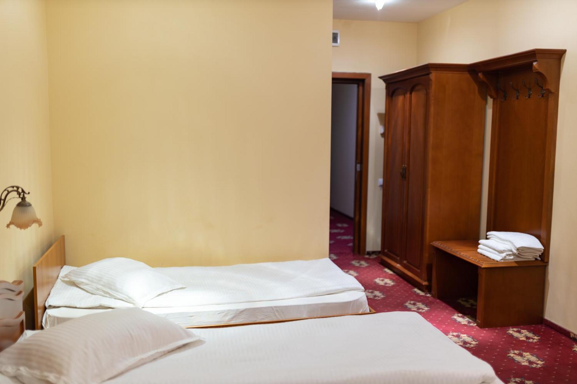 Hotel Coral Σάτου Μάρε Εξωτερικό φωτογραφία
