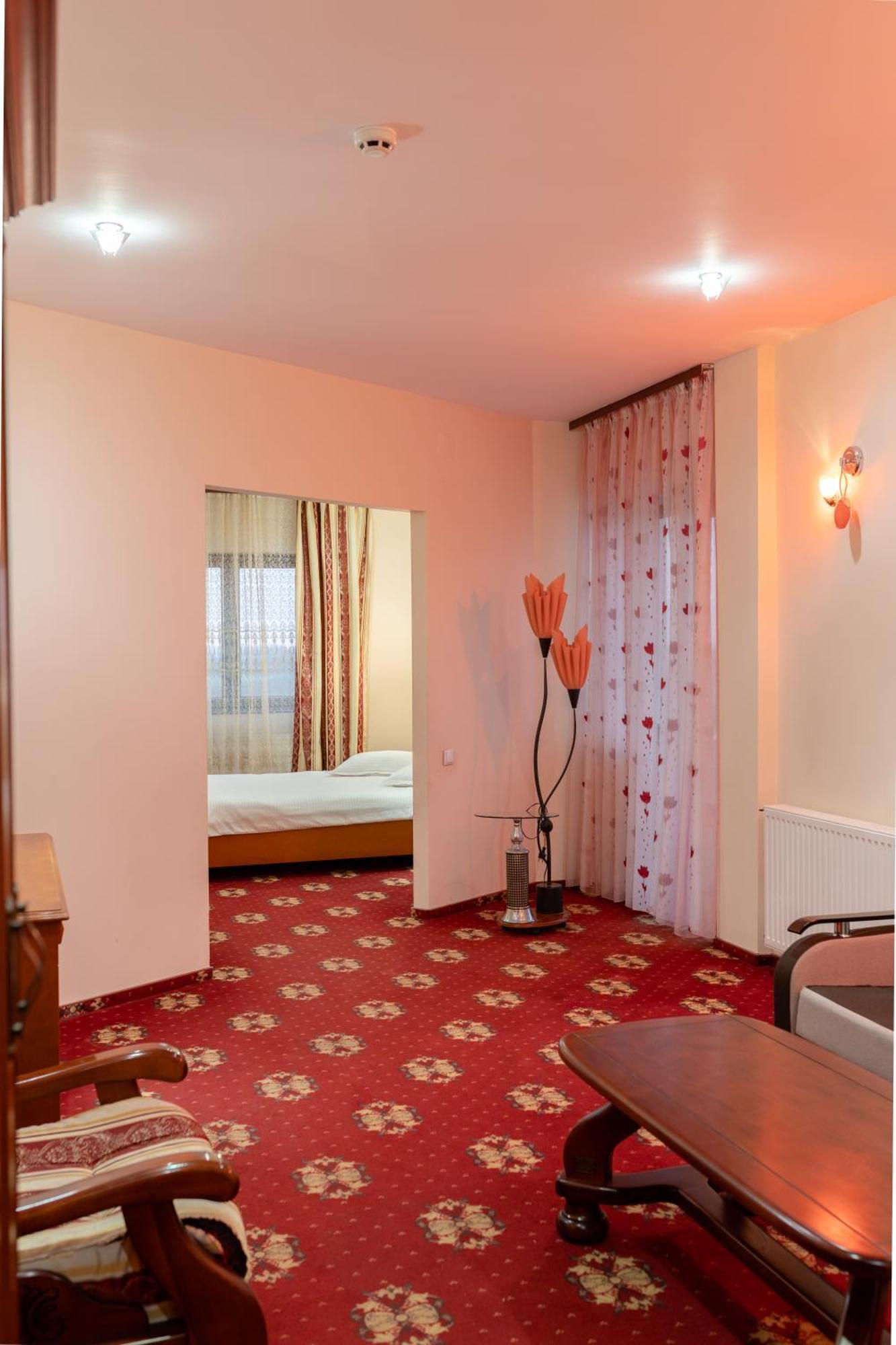 Hotel Coral Σάτου Μάρε Εξωτερικό φωτογραφία