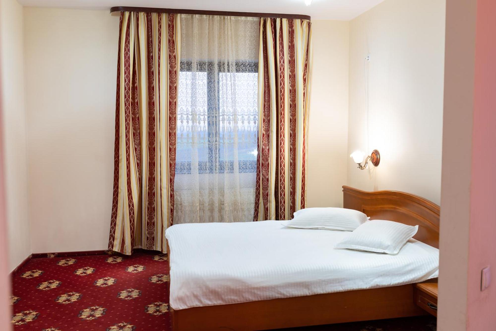 Hotel Coral Σάτου Μάρε Εξωτερικό φωτογραφία