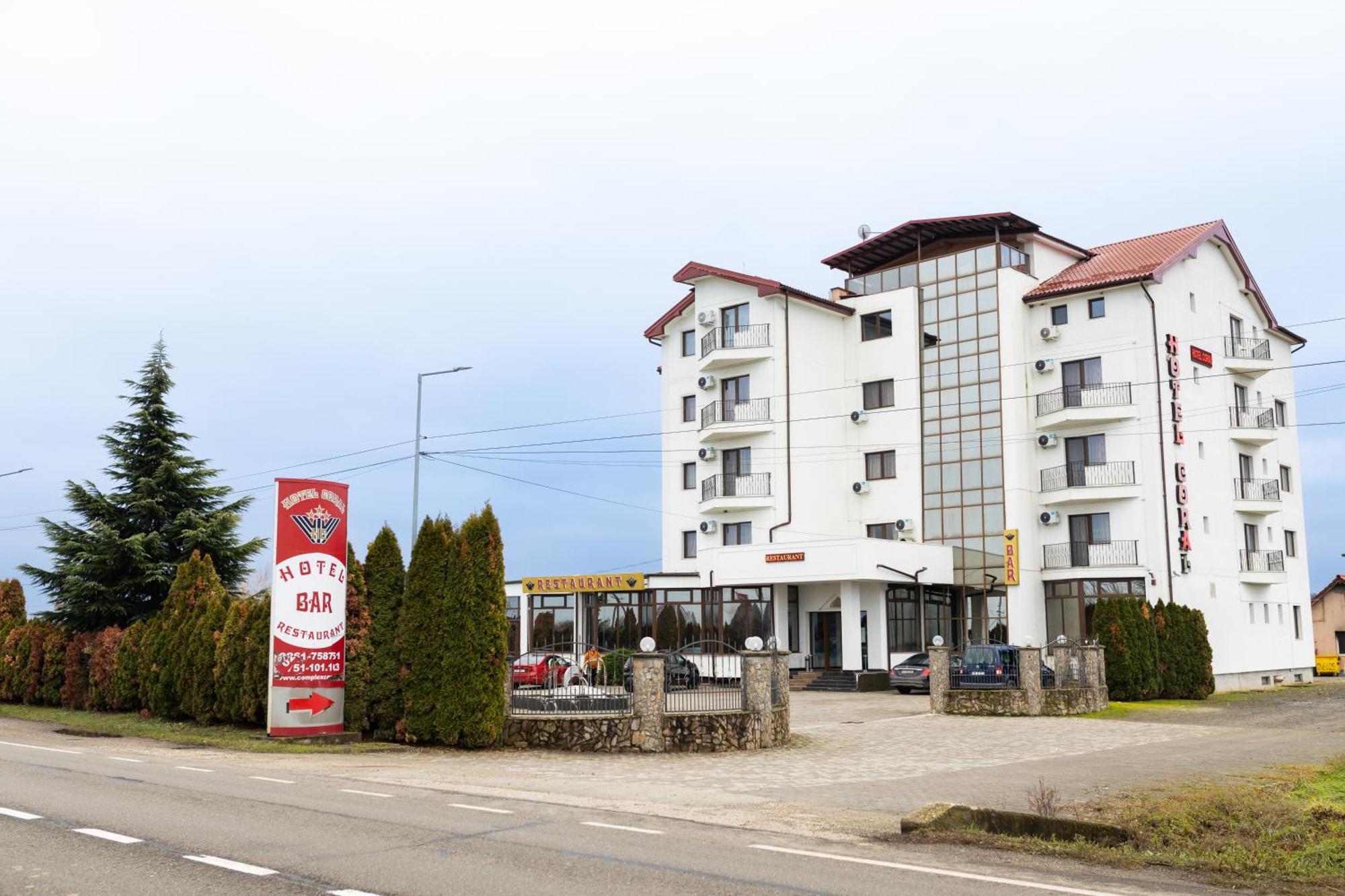 Hotel Coral Σάτου Μάρε Εξωτερικό φωτογραφία