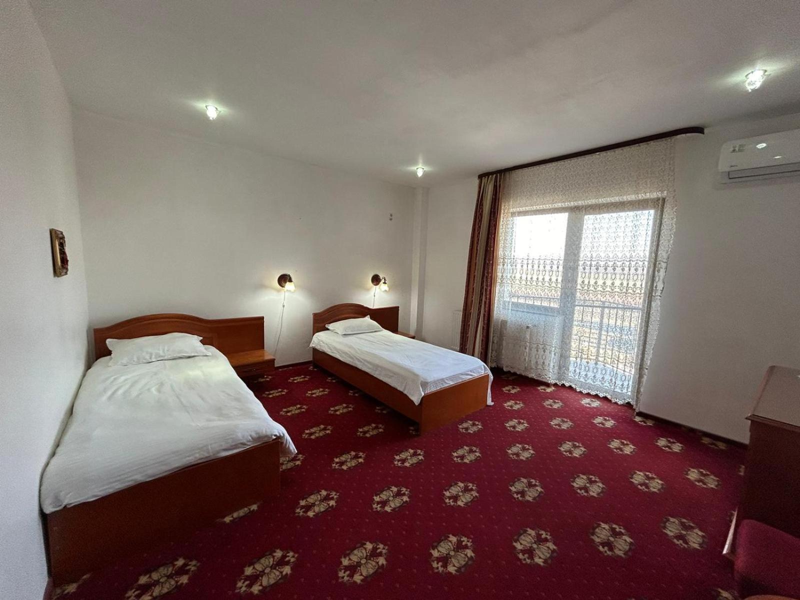 Hotel Coral Σάτου Μάρε Εξωτερικό φωτογραφία