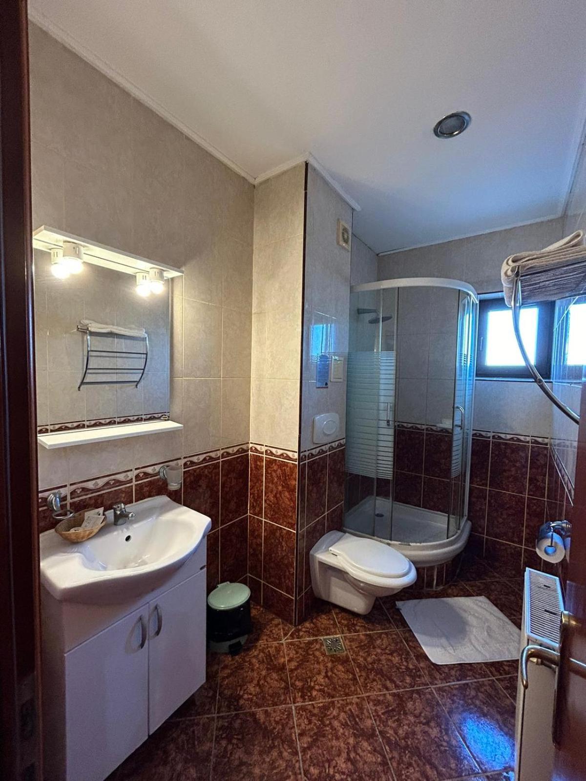 Hotel Coral Σάτου Μάρε Εξωτερικό φωτογραφία