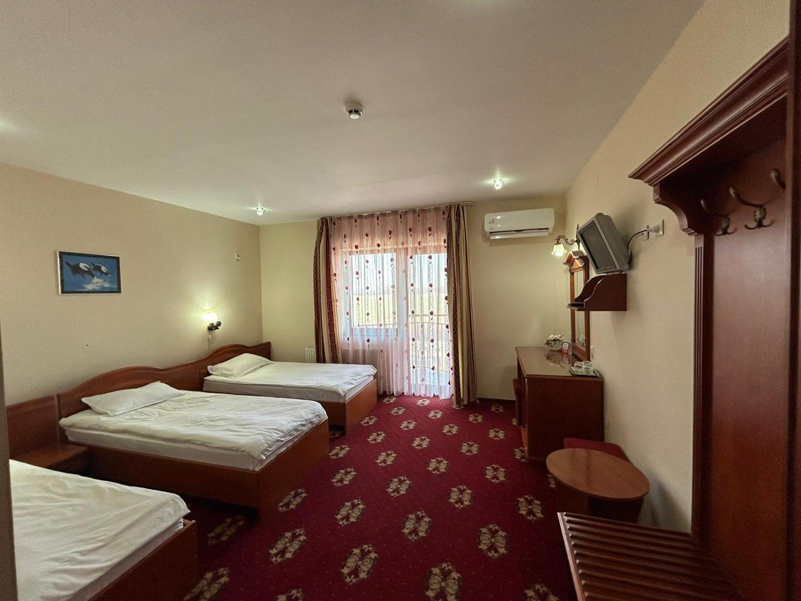 Hotel Coral Σάτου Μάρε Εξωτερικό φωτογραφία